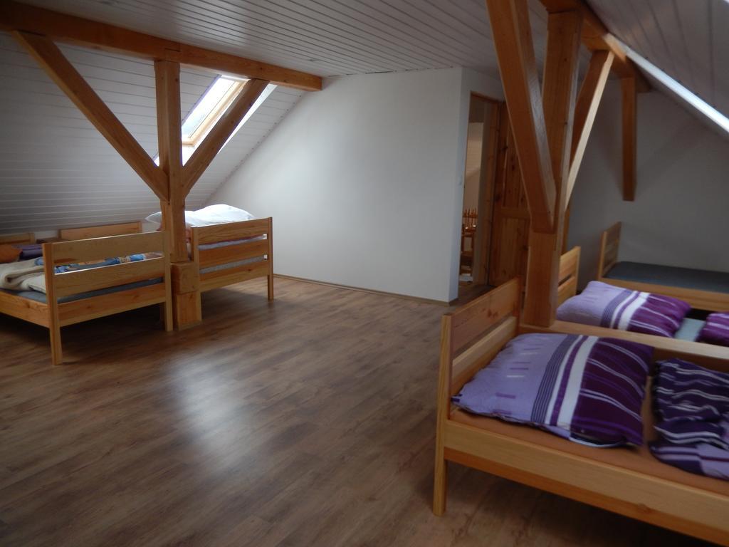 Apartment U Lochu Knovicky ภายนอก รูปภาพ