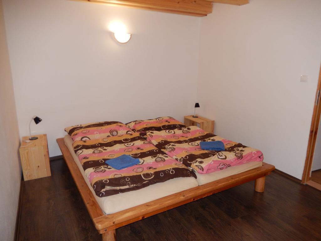 Apartment U Lochu Knovicky ภายนอก รูปภาพ